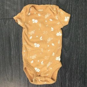7/$20 Like New! Carter’s Diaper Shirt